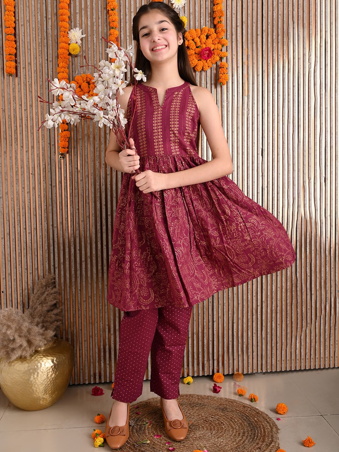 

LilPicks Girls Maroon Floral Printed Pleated Pure Cotton Kurta with Trousers
