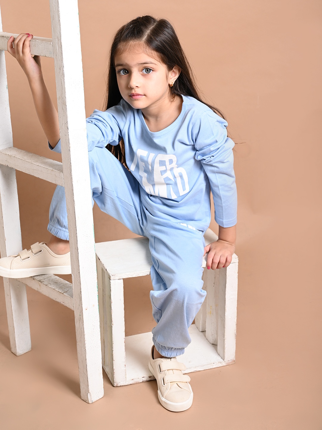 

LilPicks Girls Blue & White Printed Top with Jogger
