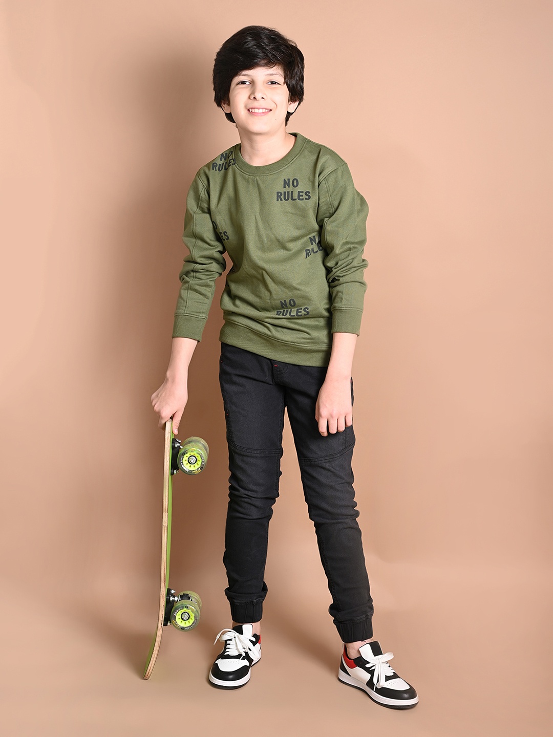 

LilPicks Boys Printed Sweatshirt, Green