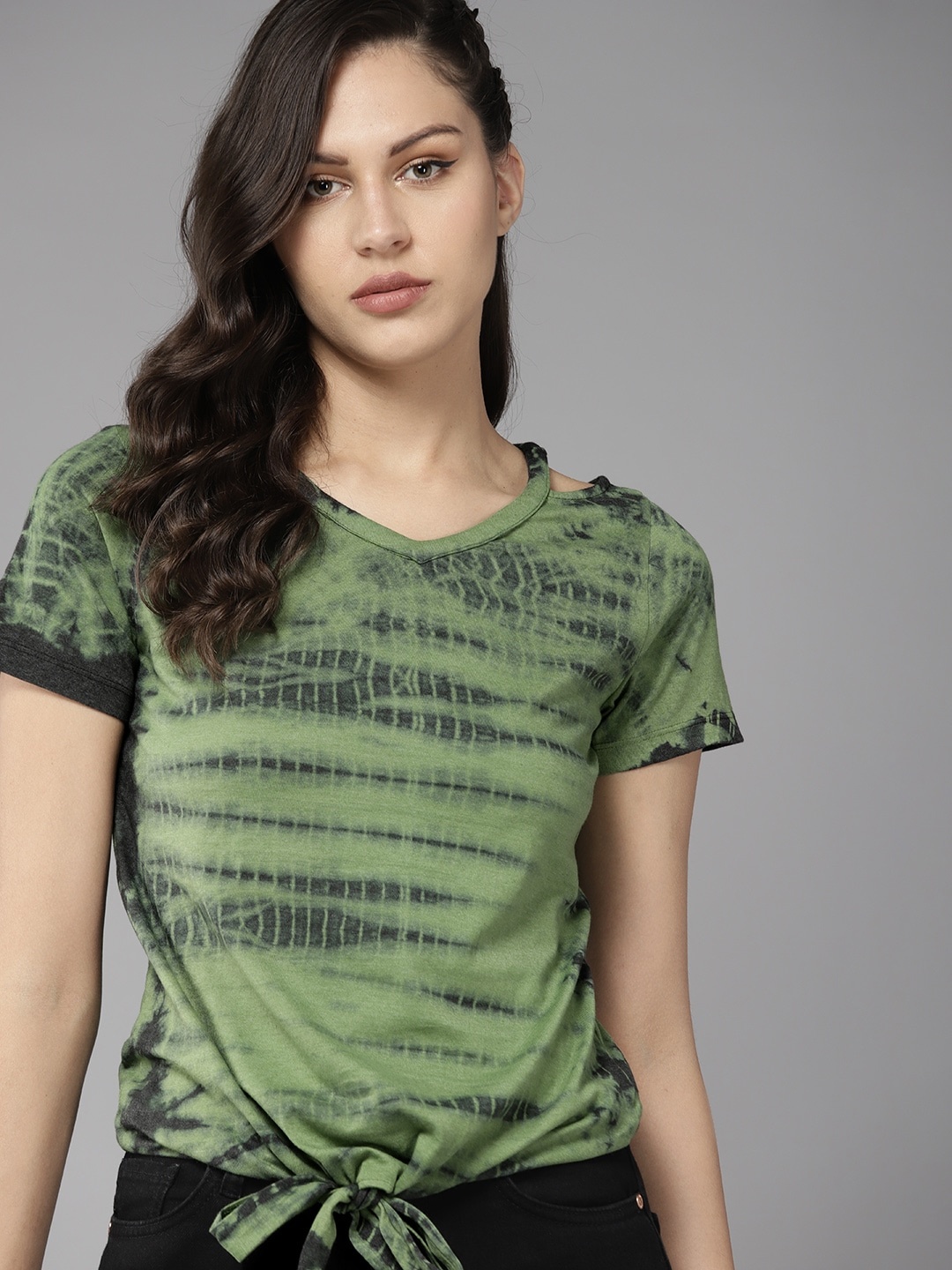 

The Roadster Lifestyle Co. Dyed T-shirt with Cut-Out Detail, Olive