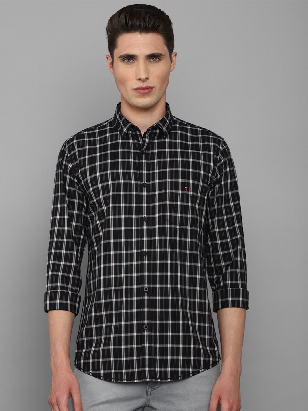 

Louis Philippe Sport Men Black Slim Fit Windowpane Checked Pure Cotton Casual Shirt