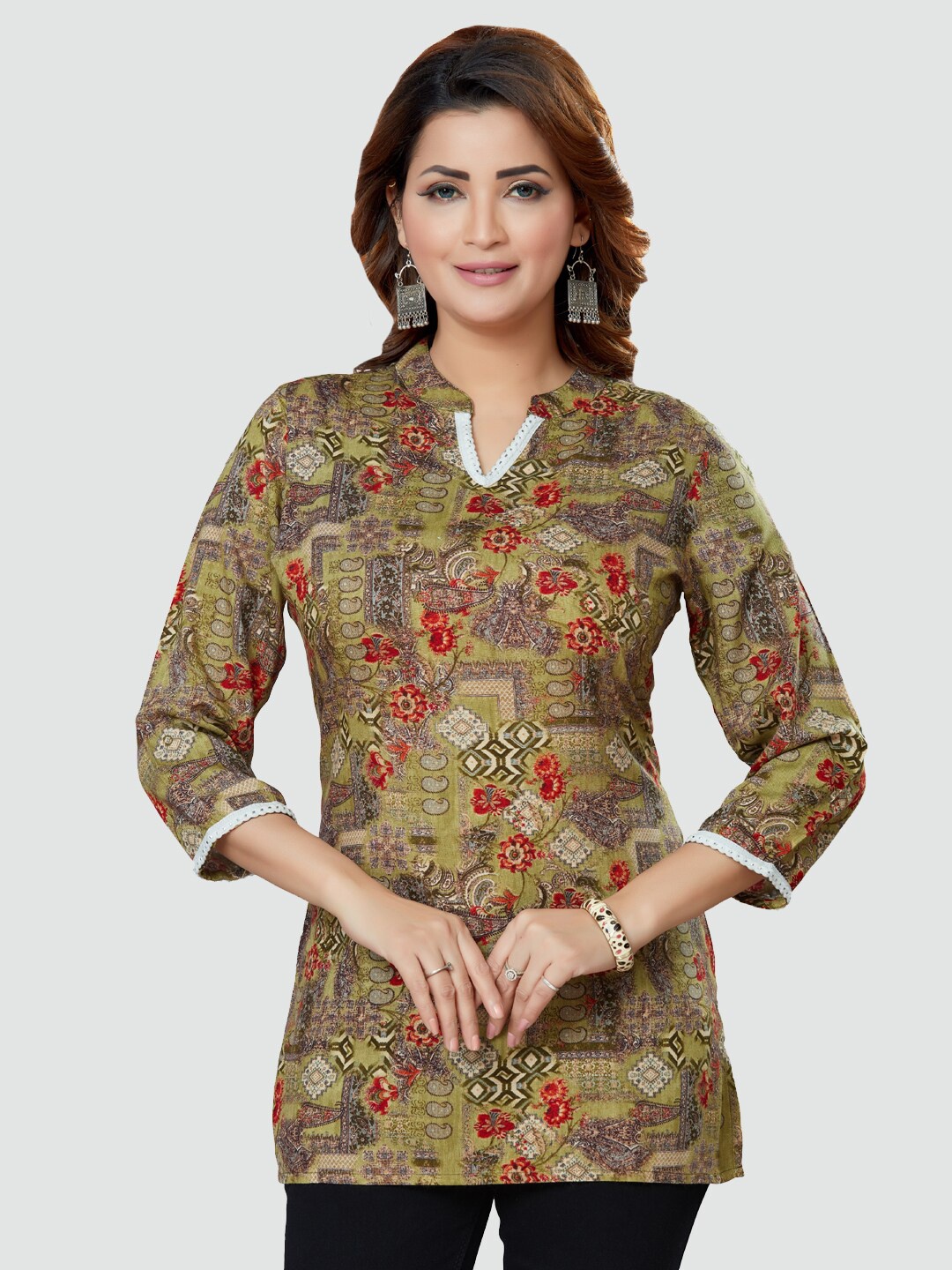 

Saree Swarg Floral Printed Kurti, Green