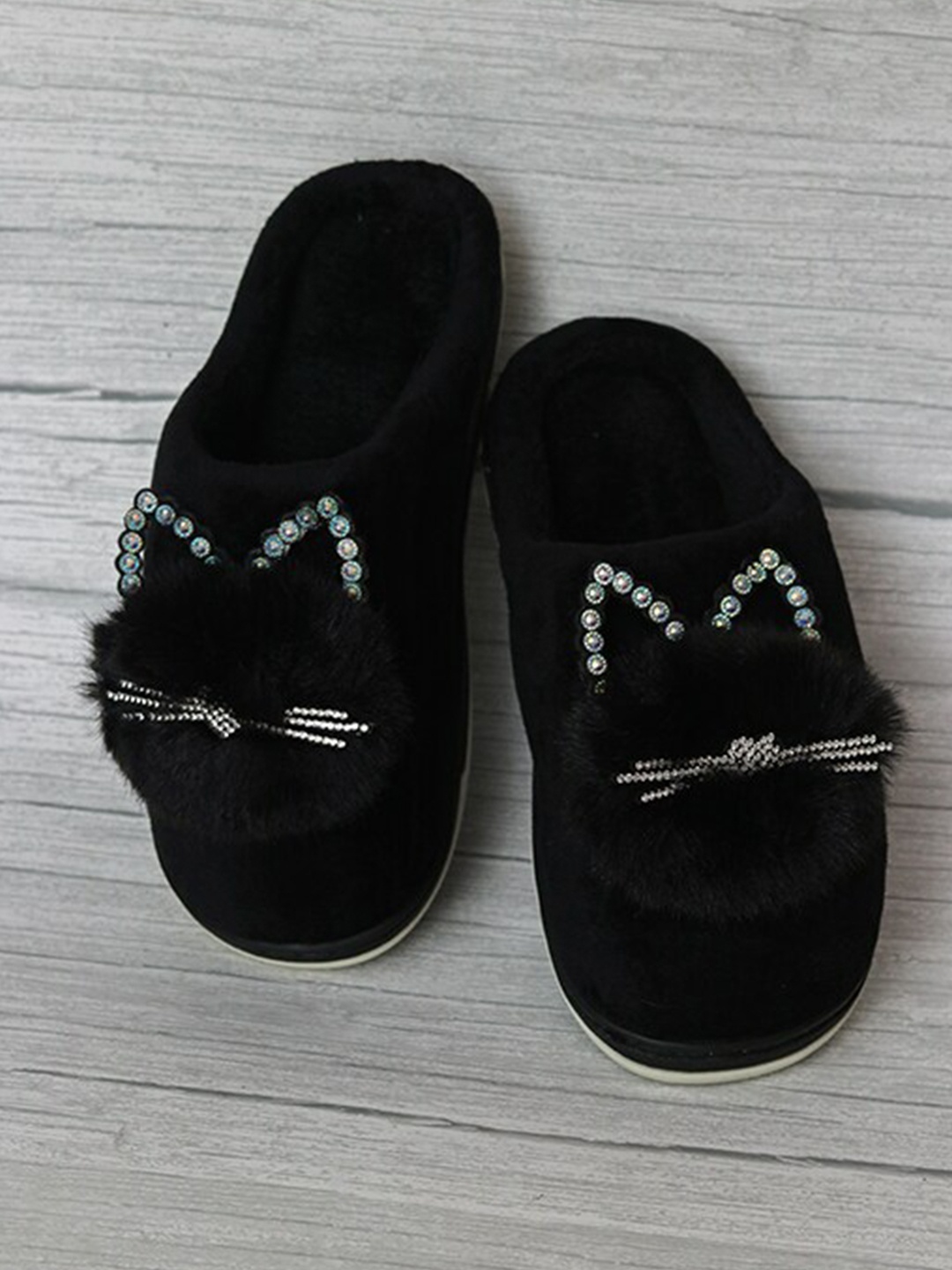 

Brauch Women Black & Grey Printed Room Slippers