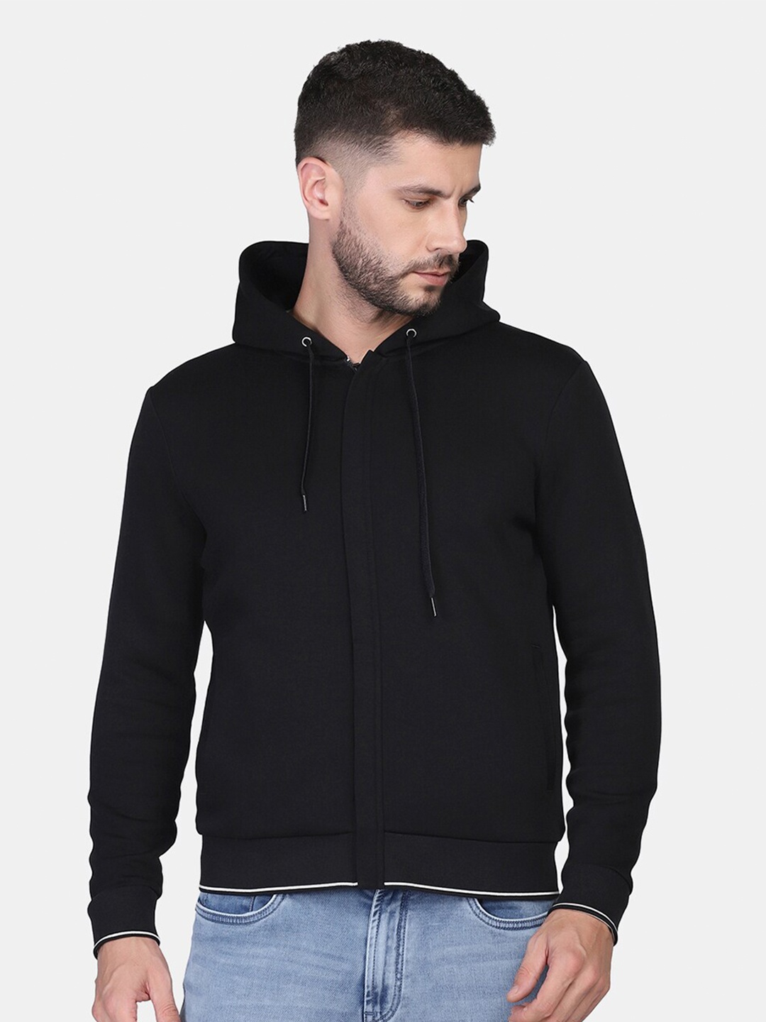 

Blackberrys Men Black Sweatshirt