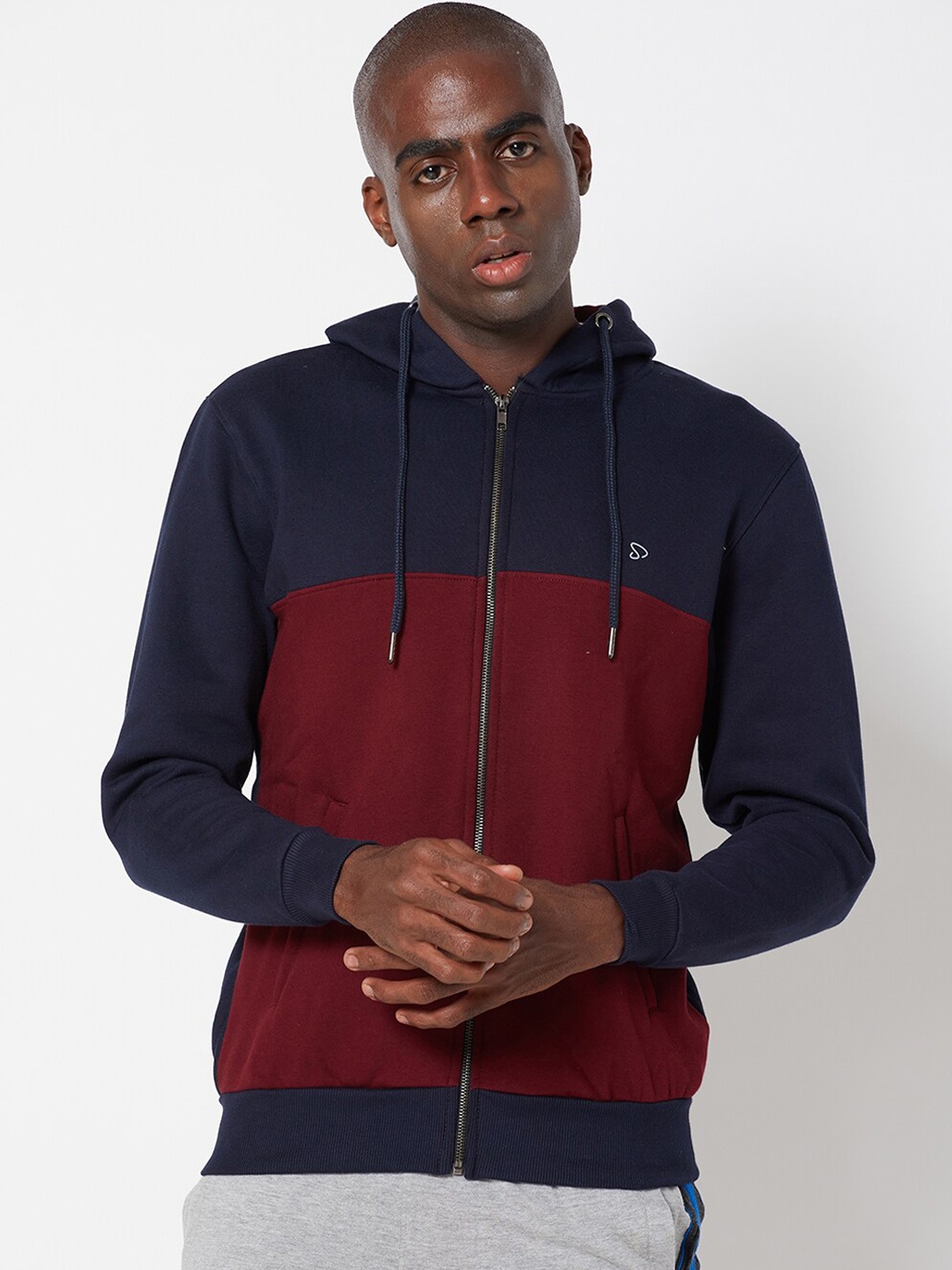 

SPORTO Men Colourblocked Hooded Sweatshirt, Navy blue