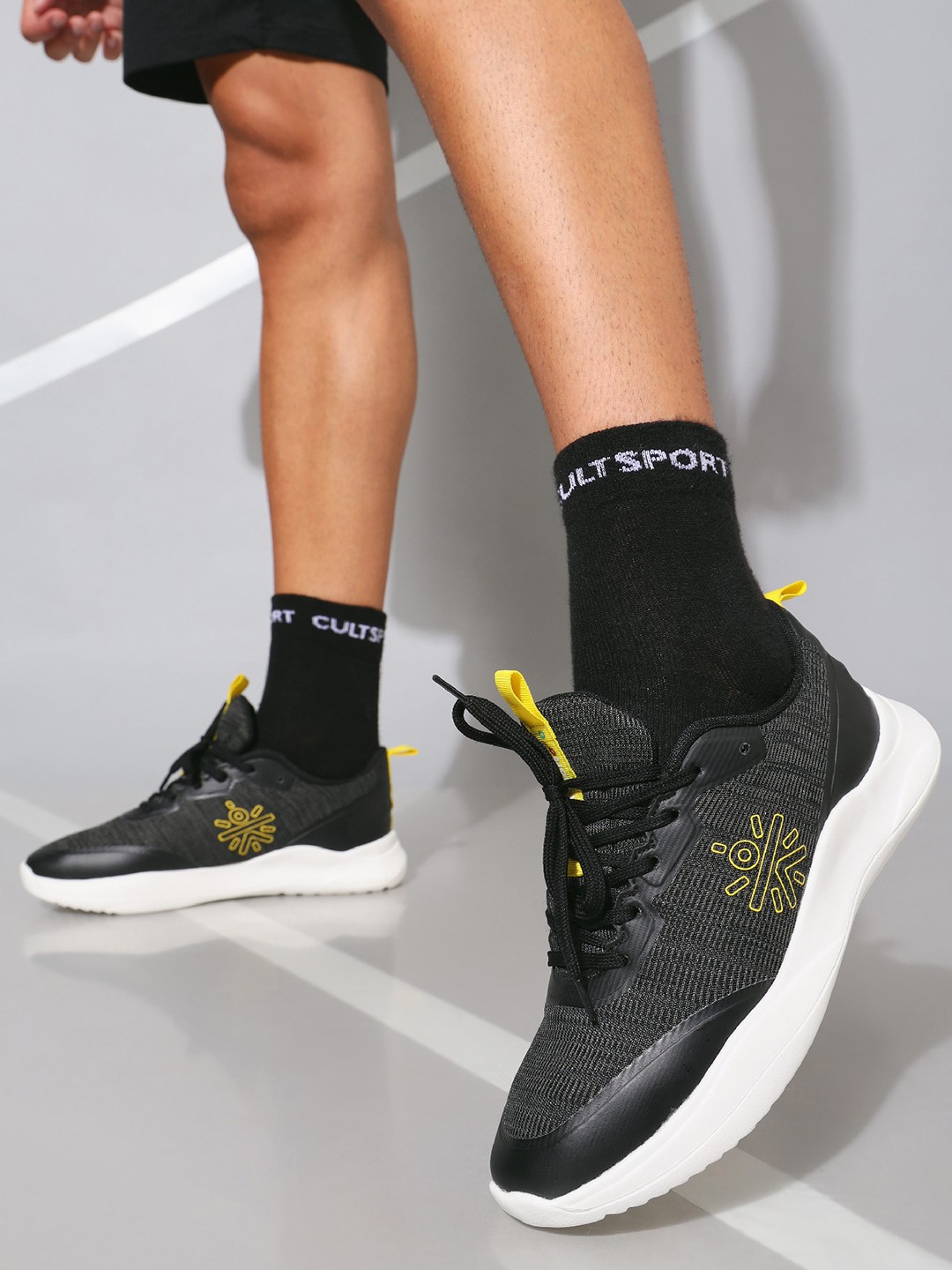 

CULT Men Black Mesh Running Shoes