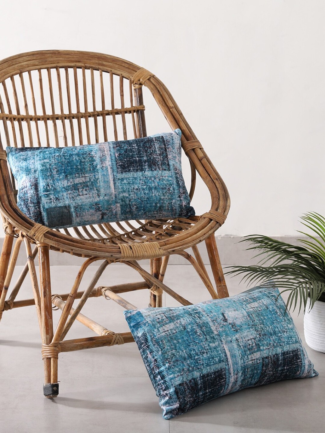 

HANDICRAFT PALACE Set of 2 Turquoise Blue & White Abstract Rectangle Cushion Covers