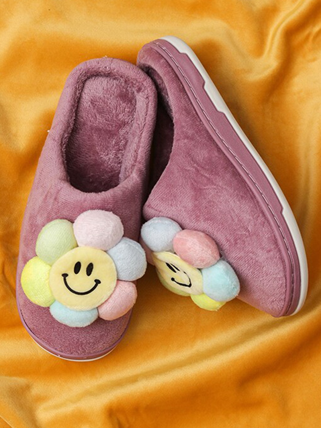 

Brauch Women Purple & Yellow Room Fur Slippers