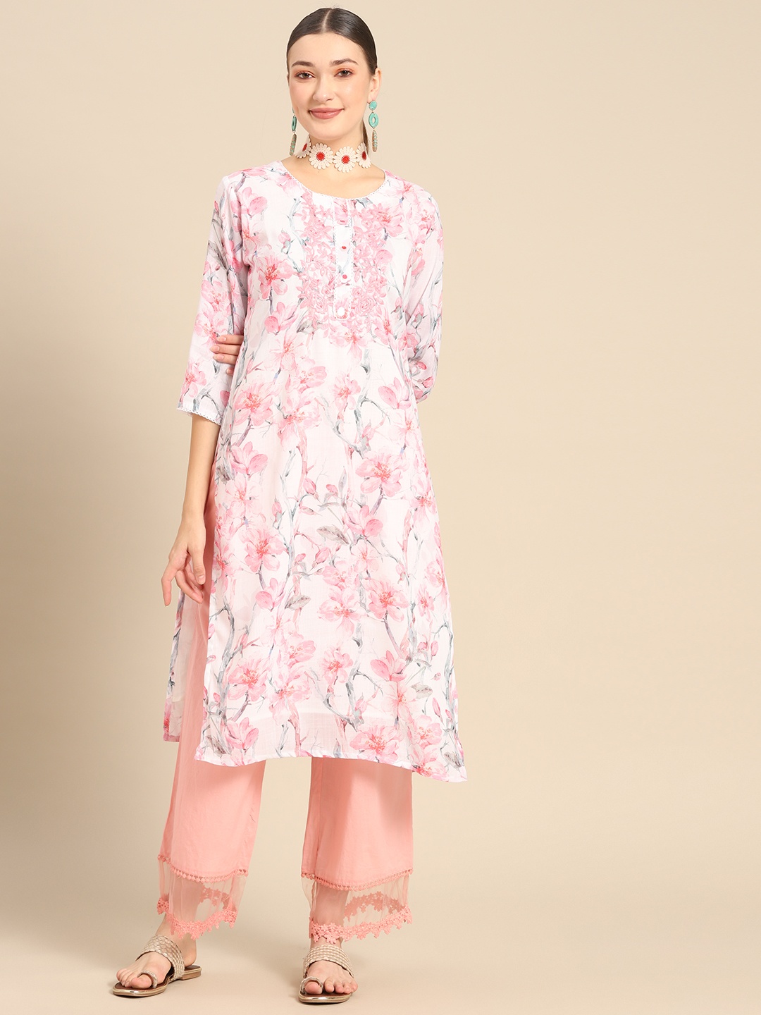 

Sangria Women White & Pink Floral Printed Floral Kurta