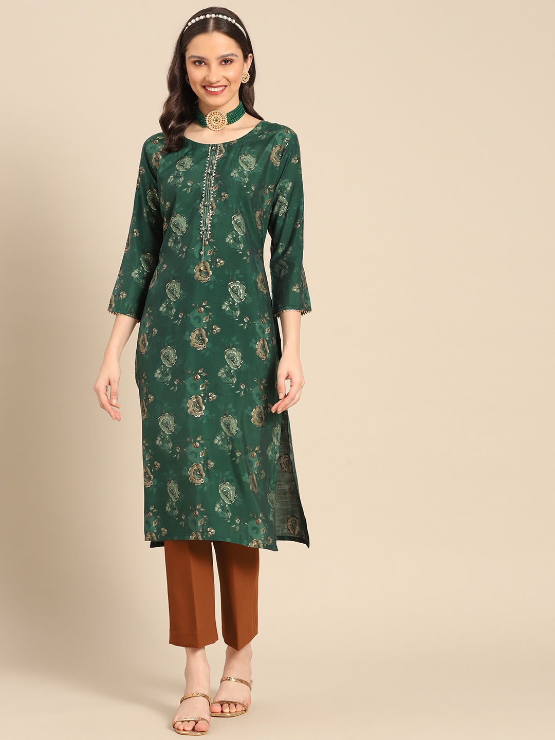 

Sangria Women Green Floral Printed Gotta Patti Kurta