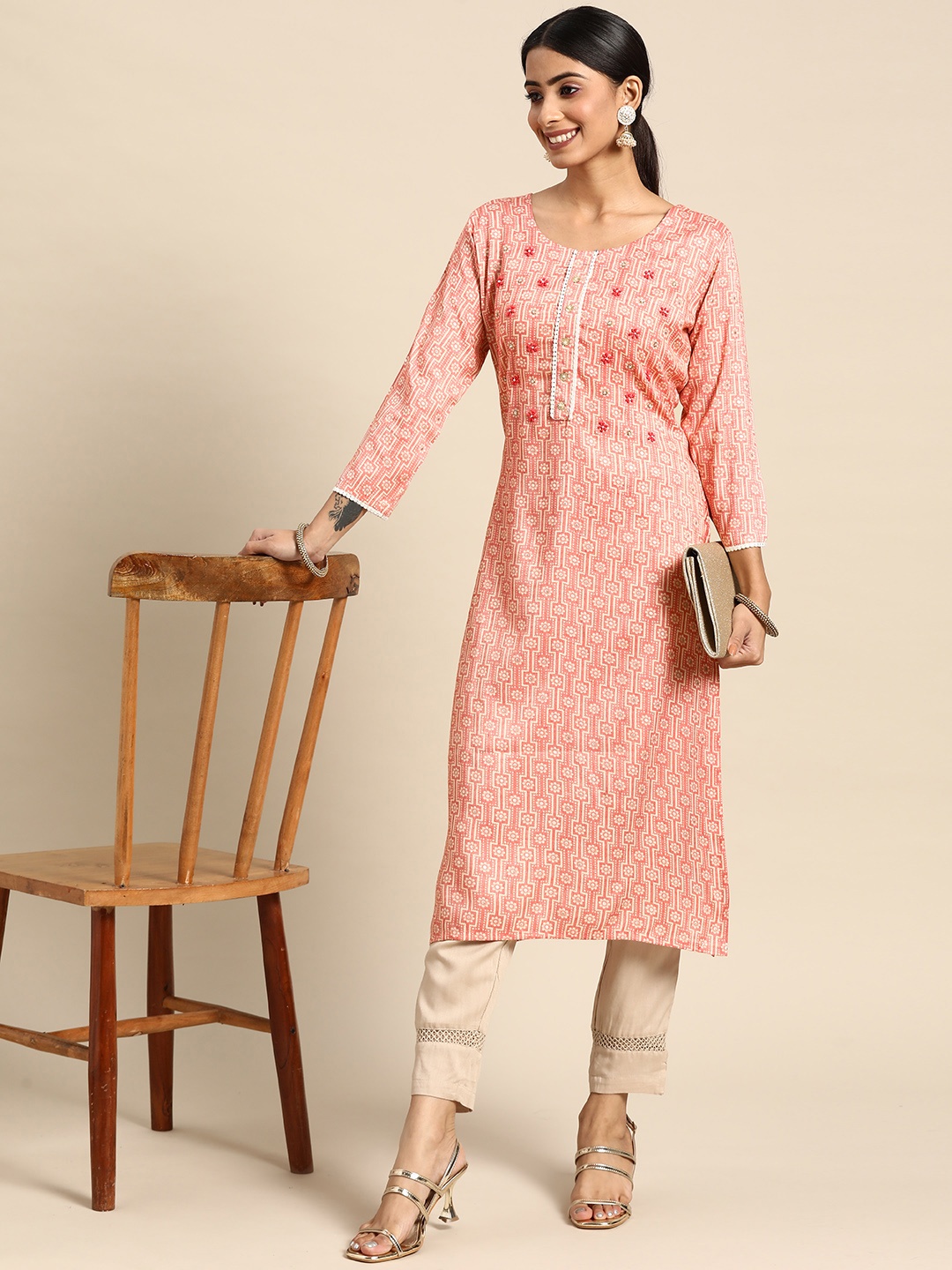 

Sangria Women Pink Floral Printed Embroidery Work Kurta, Peach