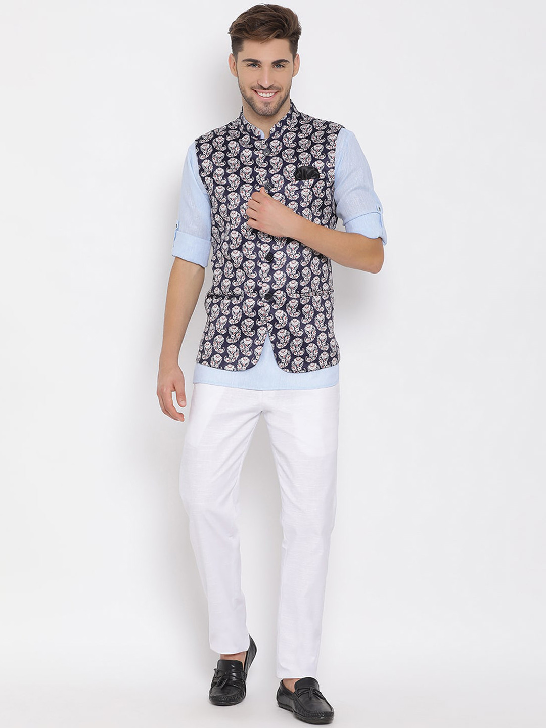 

hangup trend Men Blue And White Kurta With Pyjama And Paisley Printed Nehru Jacket