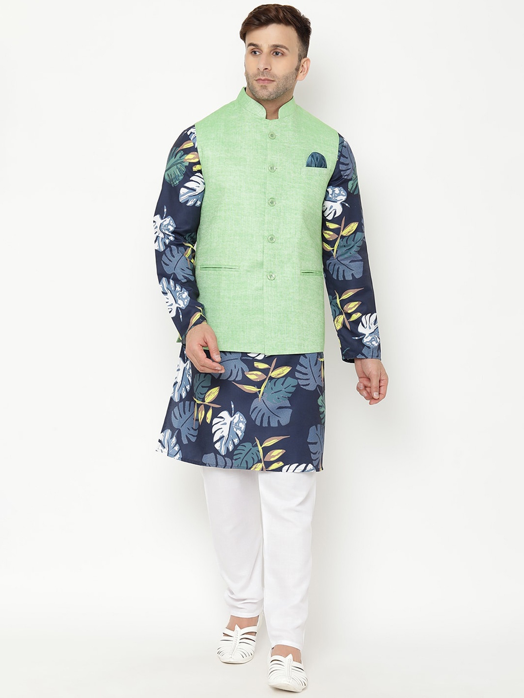 

hangup trend Men Floral Printed Kurta with Churidar, Navy blue