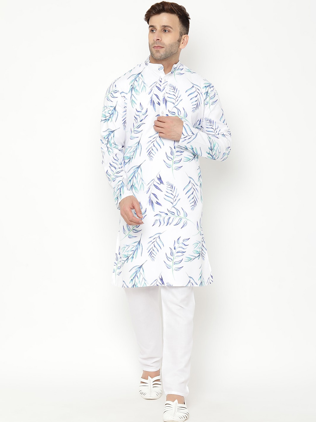 

hangup trend Men White & Blue Printed Cotton Straight Kurta With Pyjamas