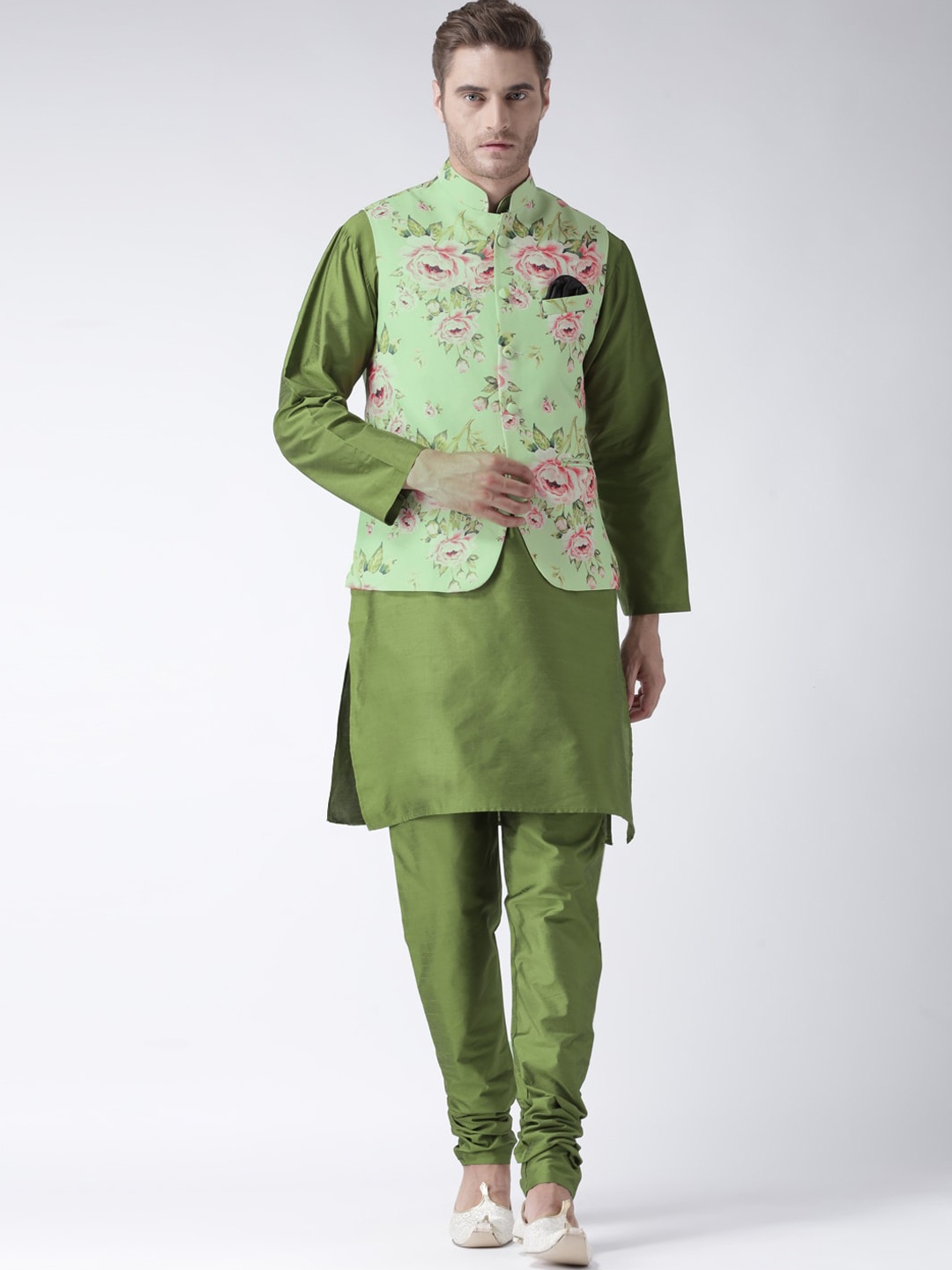 

hangup trend Men Green Kurta with Churidar & Waistcoat