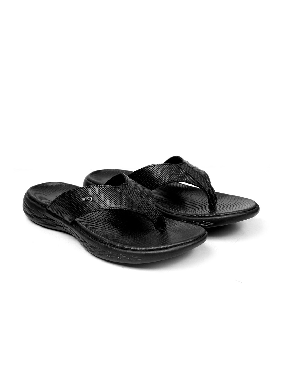 

One8 Select By Virat Kohli Men Leather Slippers, Black