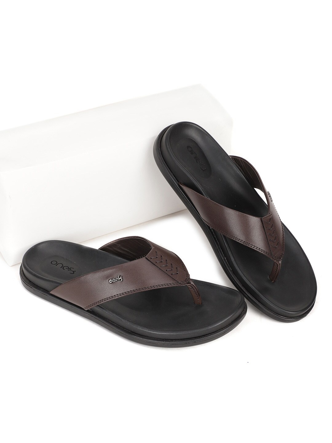 

One8 Select By Virat Kohli Men Leather Slippers, Brown
