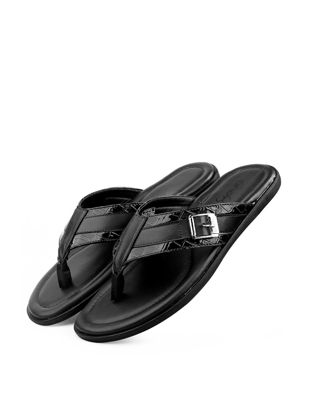 

One8 Select By Virat Kohli Men Comfort Slippers, Black