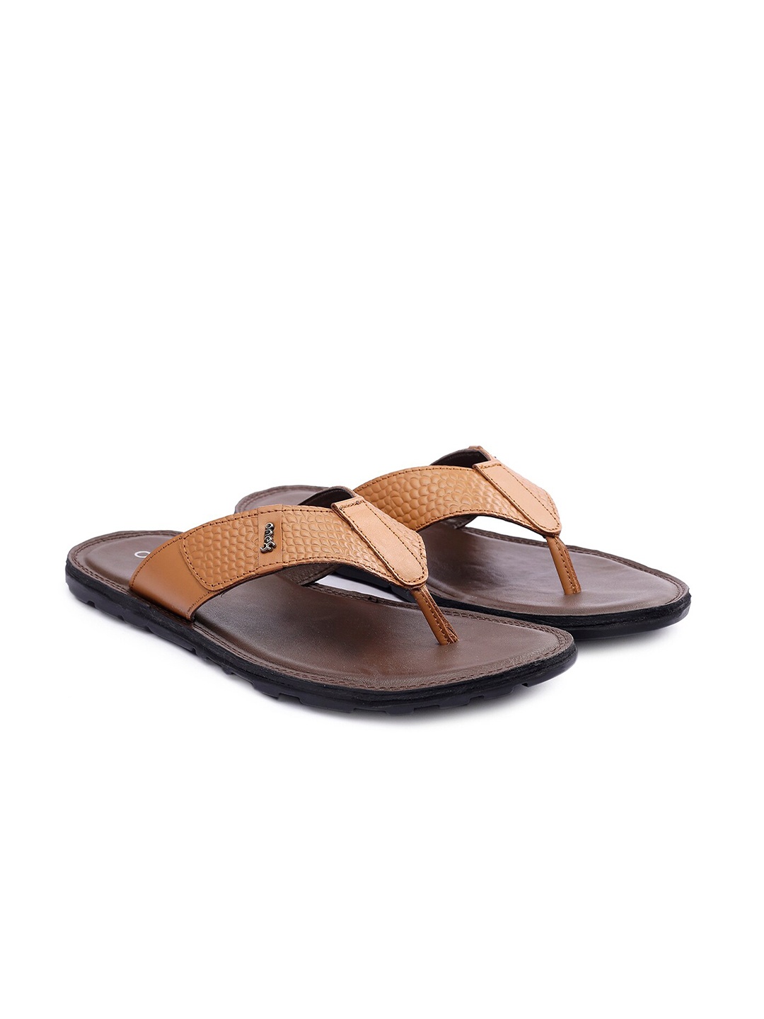 

One8 Select By Virat Kohli Men Leather Slippers, Tan