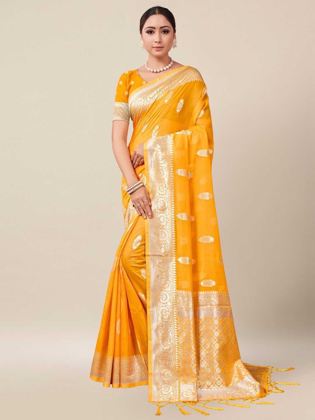 

AYKA CLOTHINGS Yellow & Silver-Toned Floral Zari Banarasi Saree