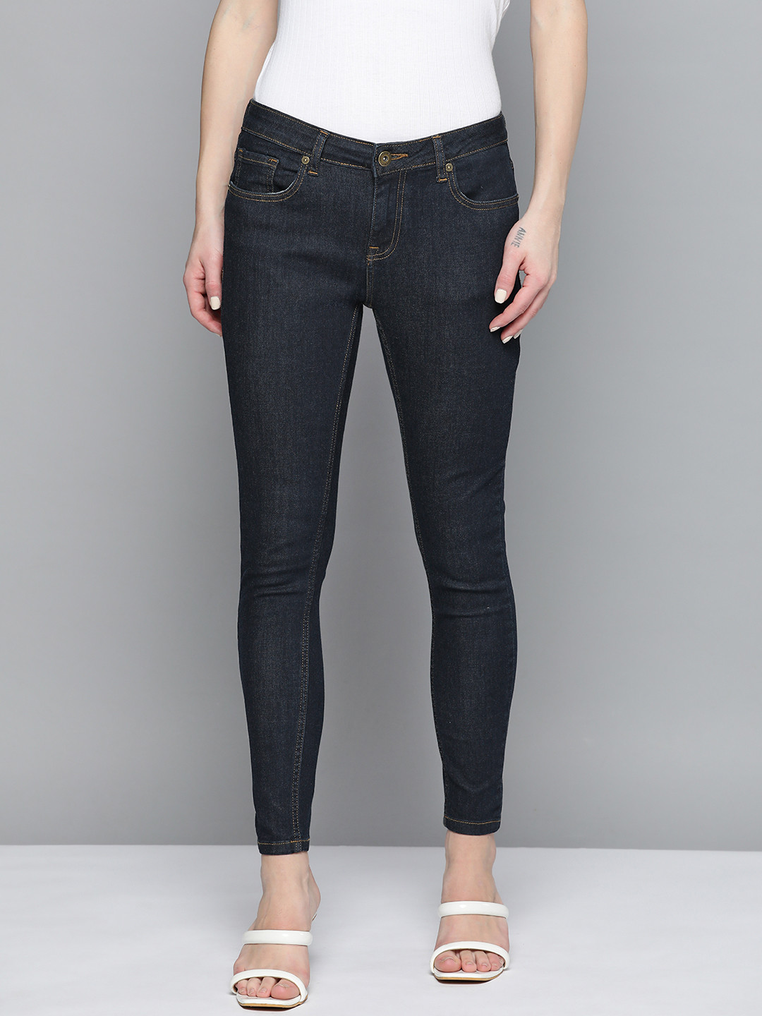 

Chemistry Women Skinny Fit Stretchable Jeans, Navy blue
