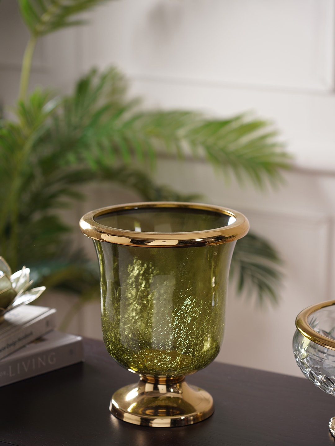 

Pure Home and Living Hurricane Candle Holders With Base, Green