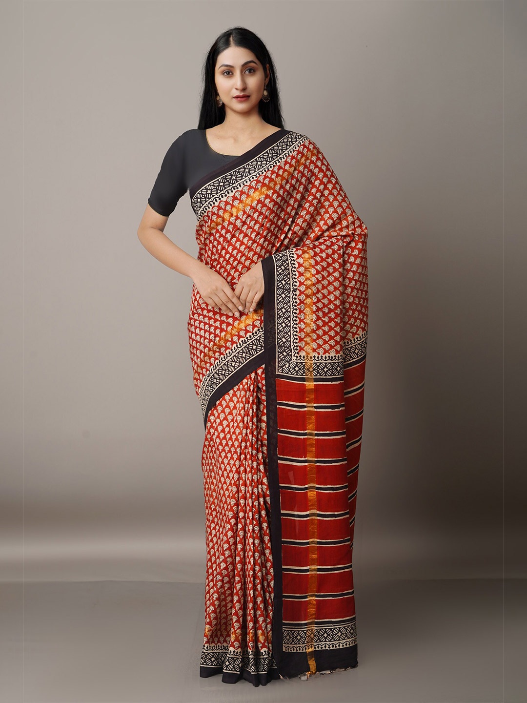 

Unnati Silks Maroon And Gold-Toned Ethnic Motifs Zari Bagru Saree