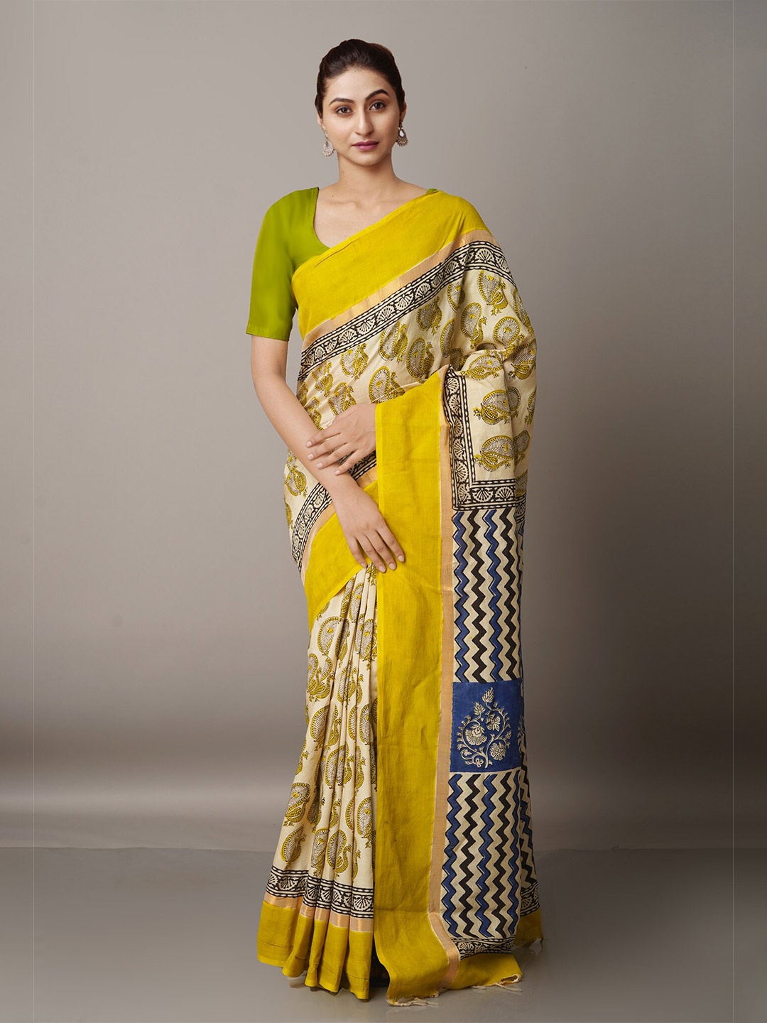

Unnati Silks Cream-Coloured & Gold-Toned Ethnic Motifs Silk Blend Bagru Saree
