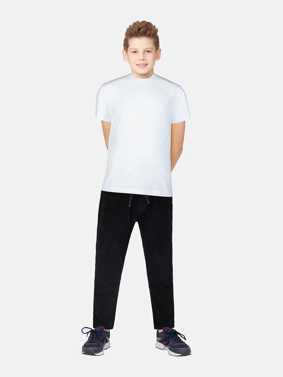 

Gini and Jony Boys Solid Cotton Trousers, Black