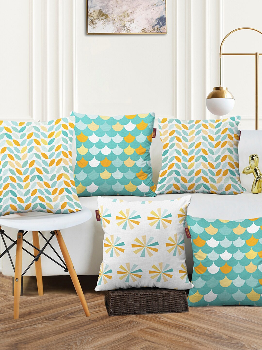 

AEROHAVEN Set of 5 Floral Square Cushion Covers, White