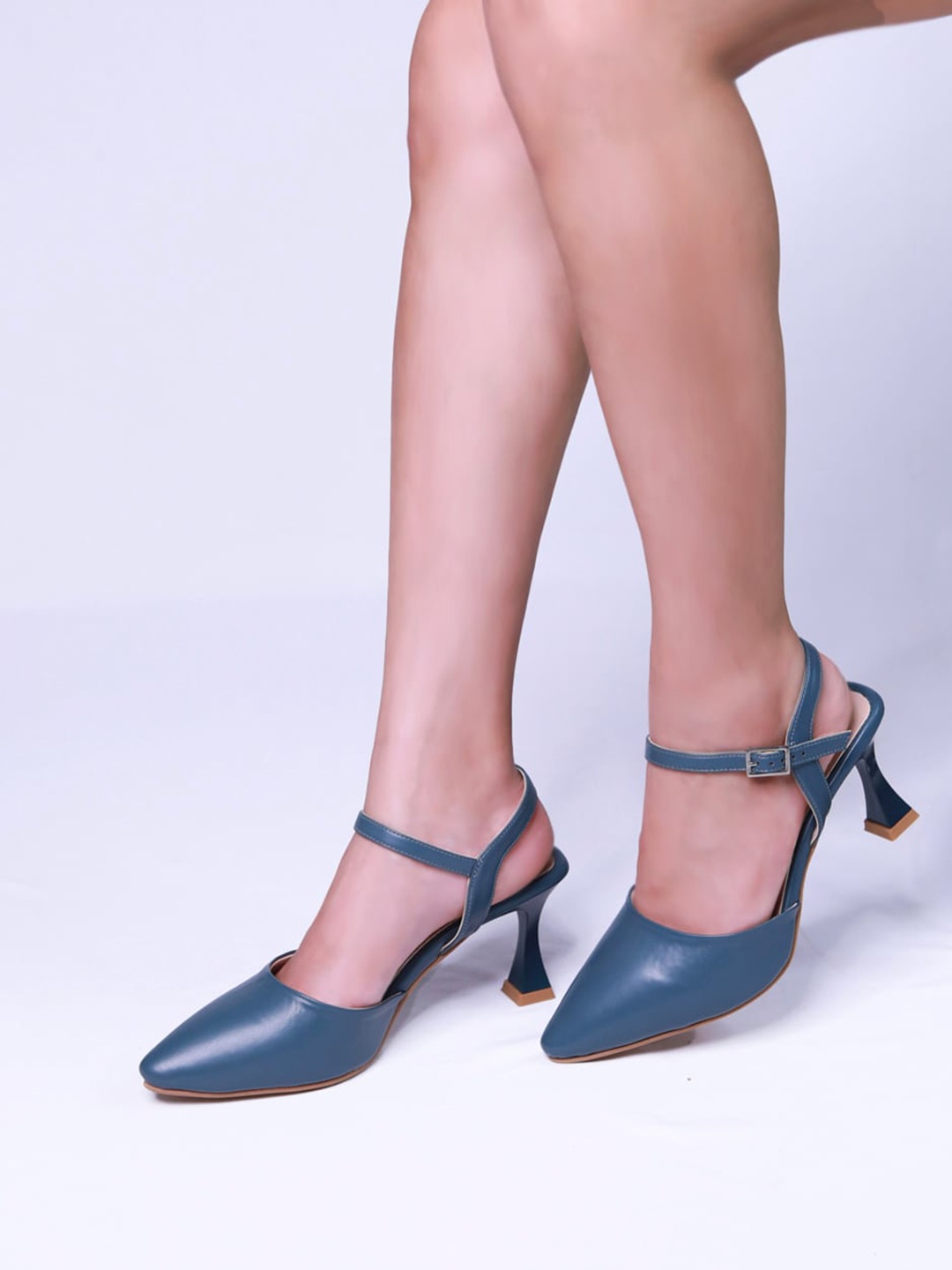 Monrow Party Pumps with Buckles, Blue