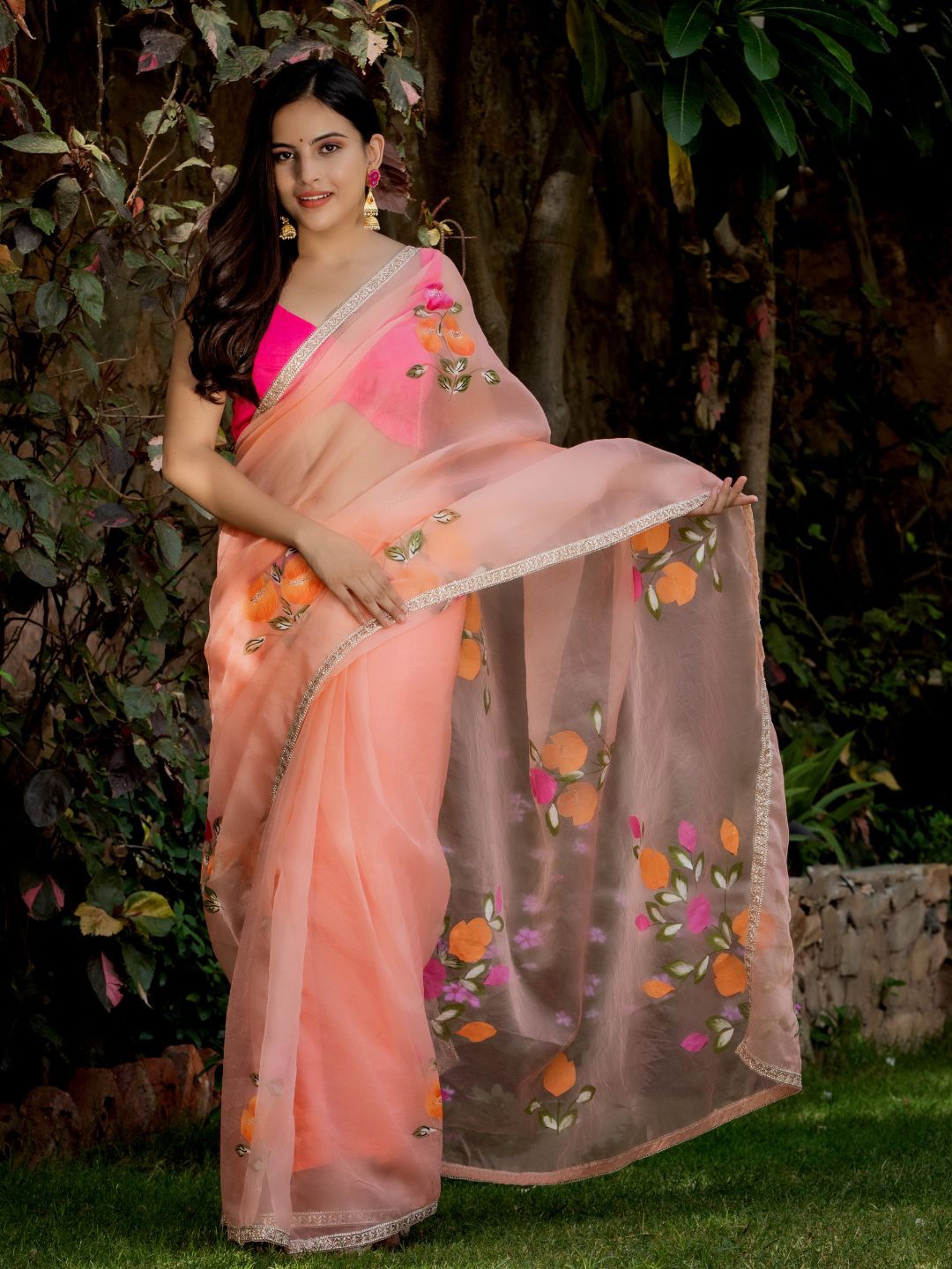 

HOUSE OF JAMOTI Peach And Green Floral Hand Printed Organza Saree