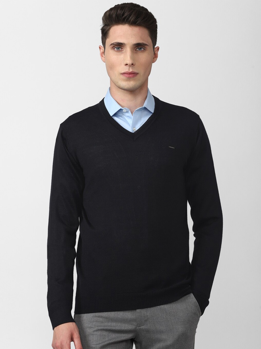 

Van Heusen Men Black Pullover