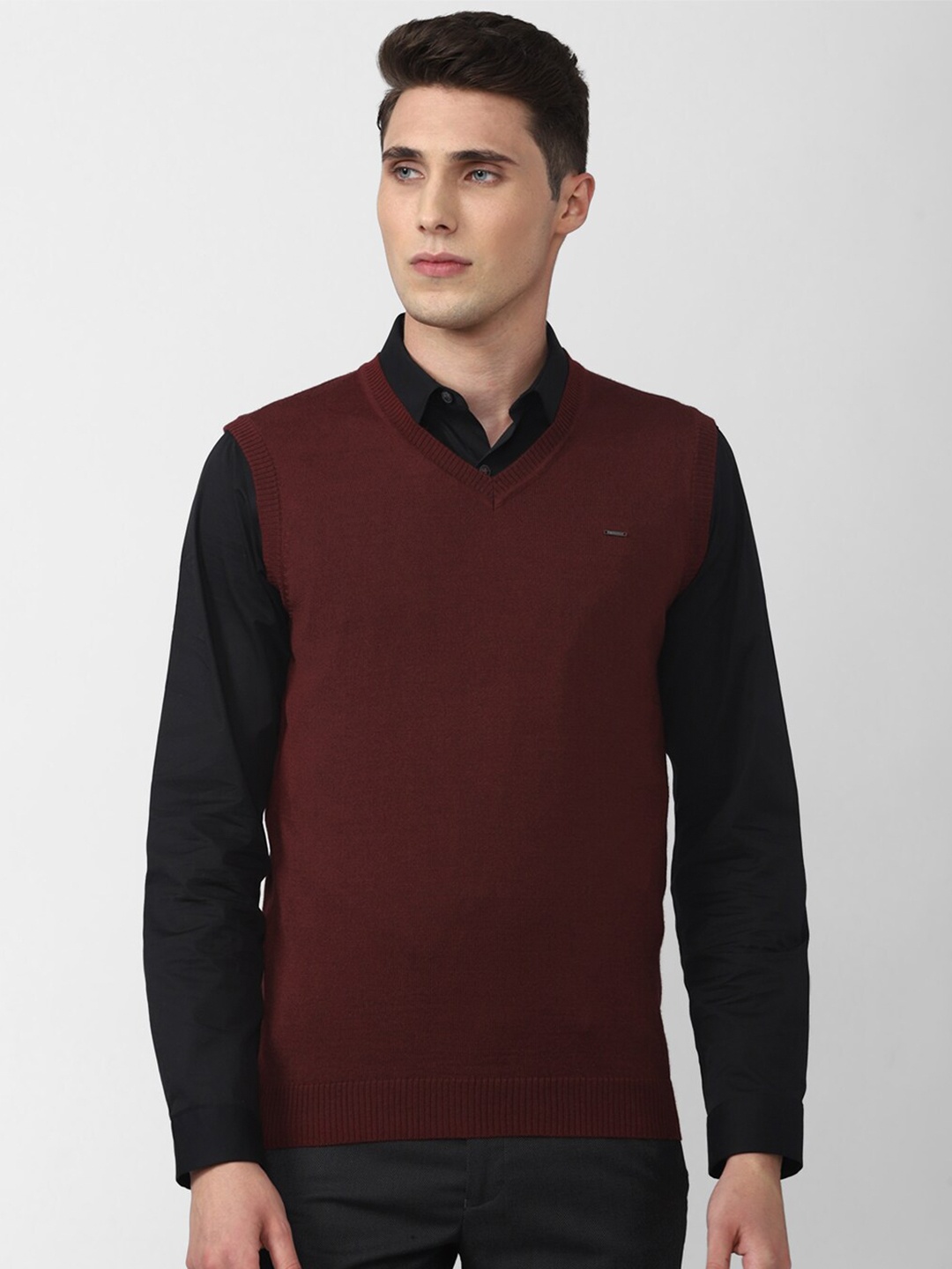 

Van Heusen Men Maroon Solid Sweater Vest