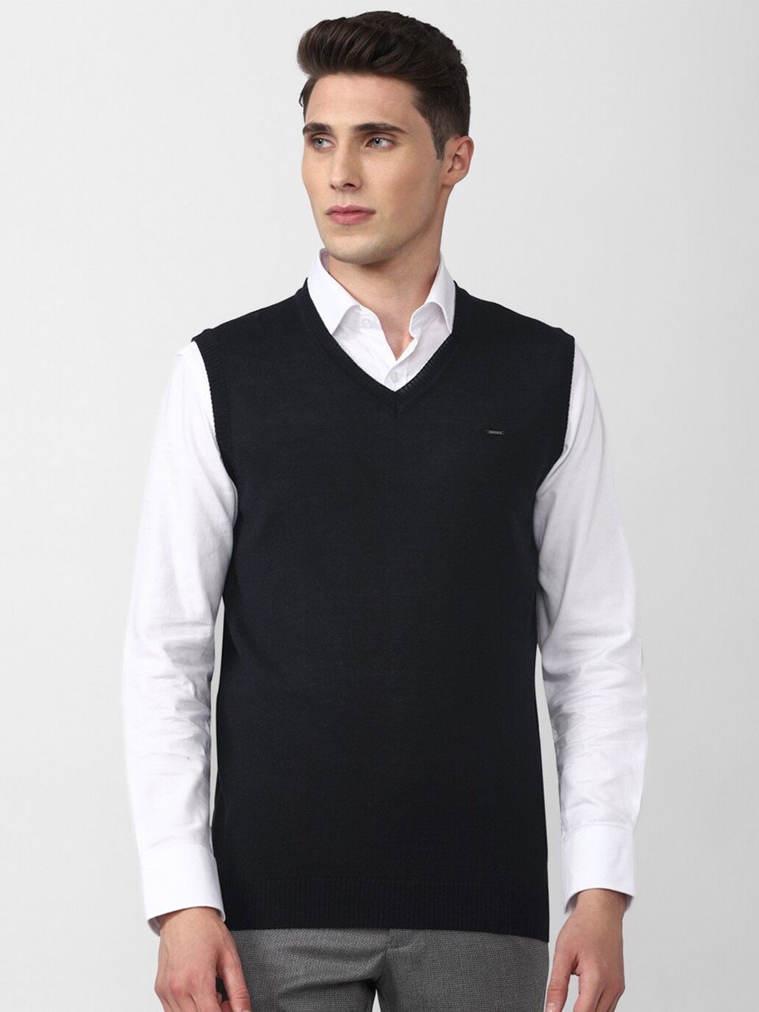 

Van Heusen Men Black Sweater Vest