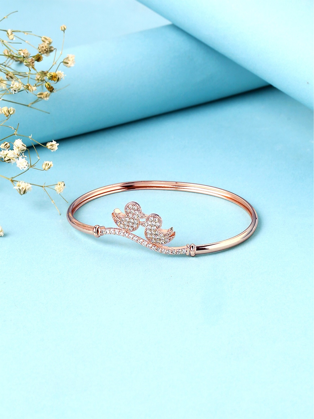 

Yellow Chimes Women Rose Gold Plated & White Crsytal Studded Swan Charmed Kada Bracelet