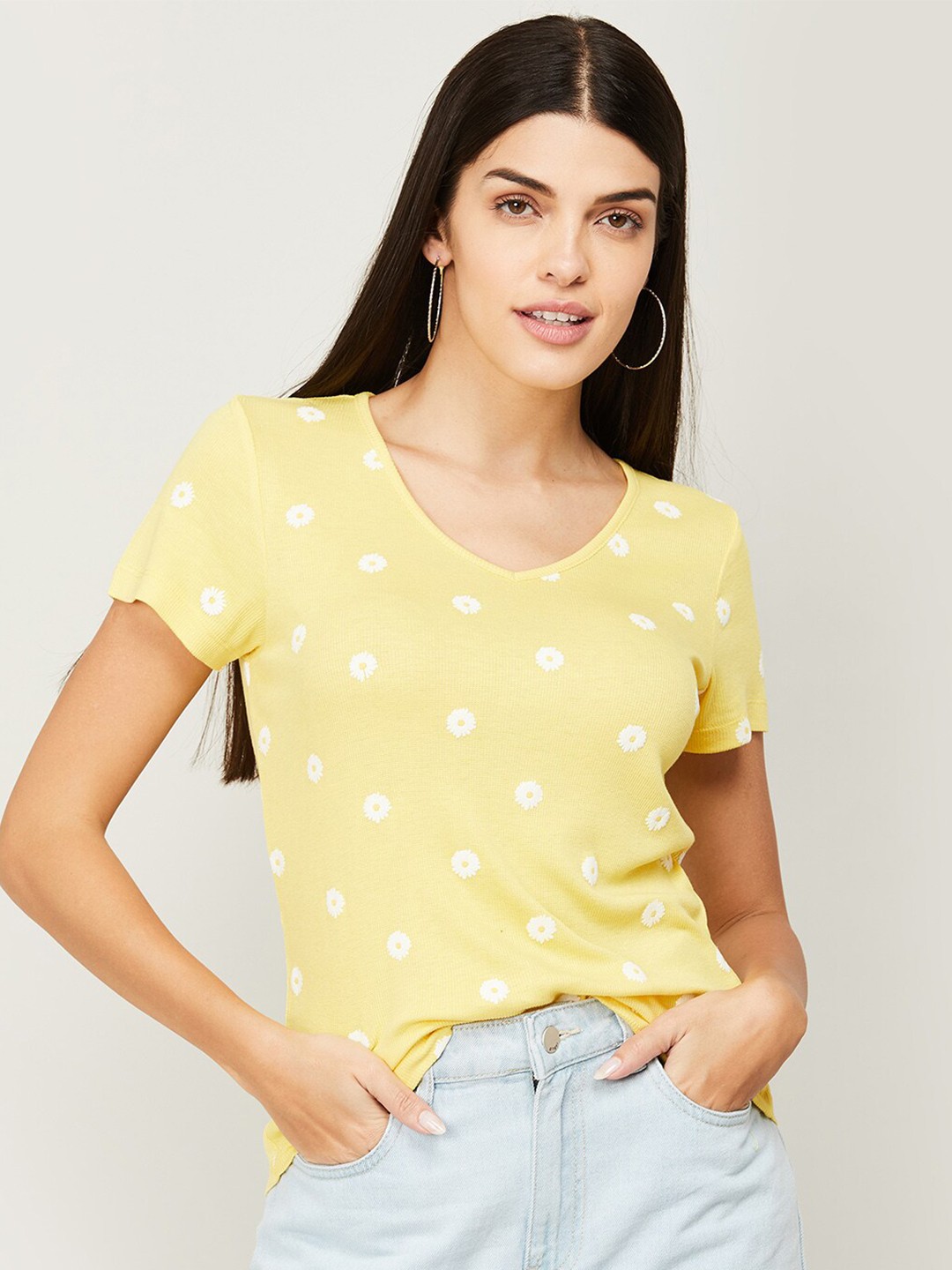 

Fame Forever by Lifestyle Printed V-Neck Top, Yellow