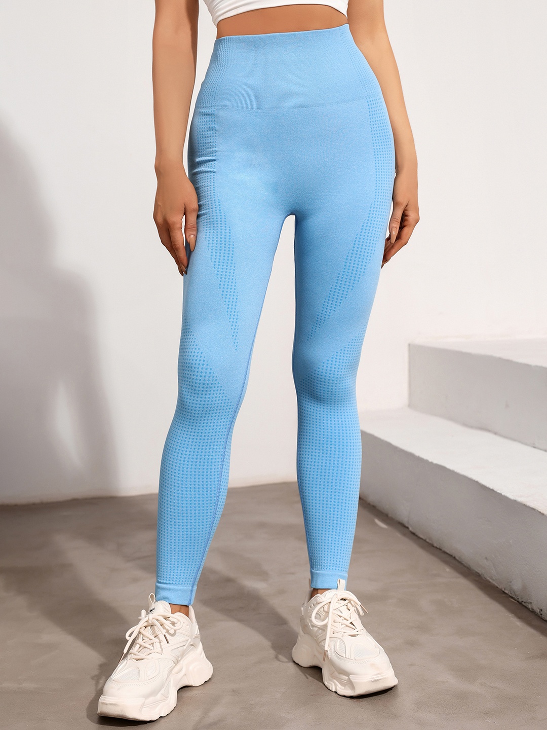 

URBANIC Women Textured High-Rise Slim-Fit Gym Tights, Blue