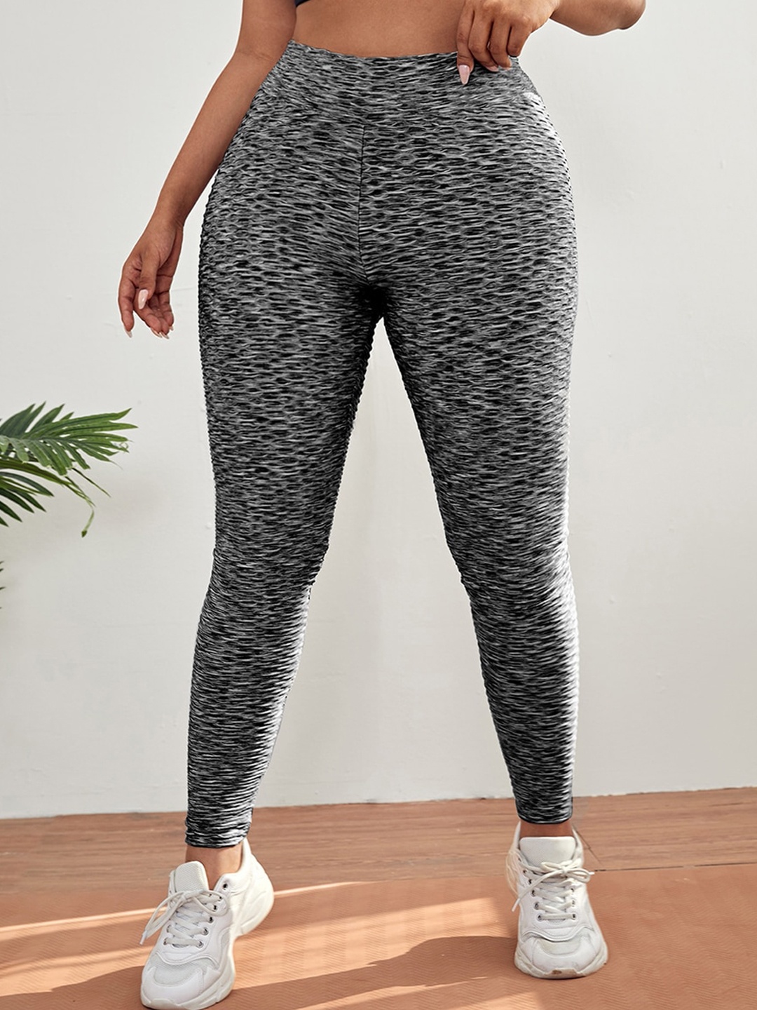 

URBANIC Patterned Ankle-Length High-Rise Tights, Grey