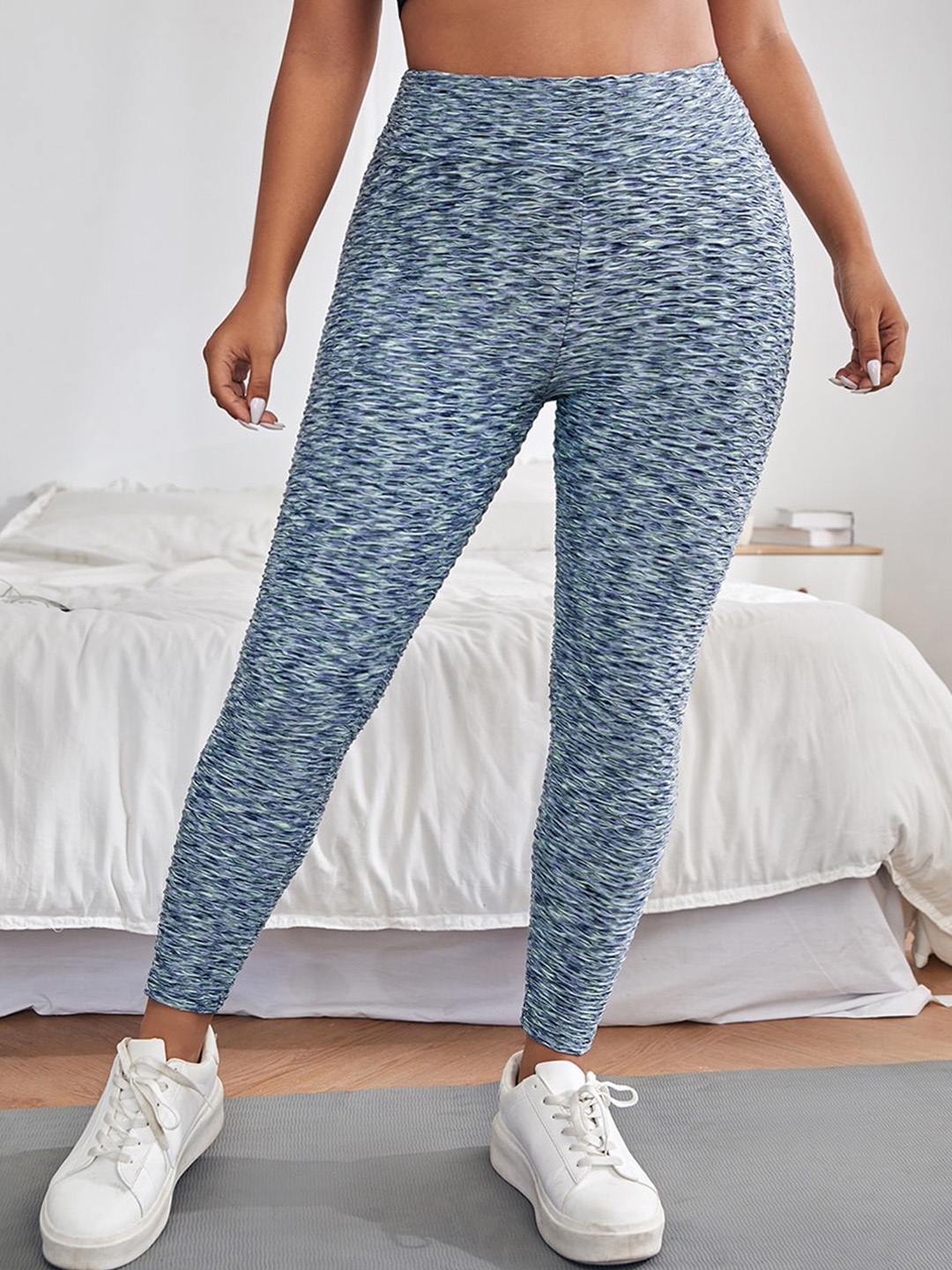

URBANIC Women Ankle Length Training & Gym Tights, Blue