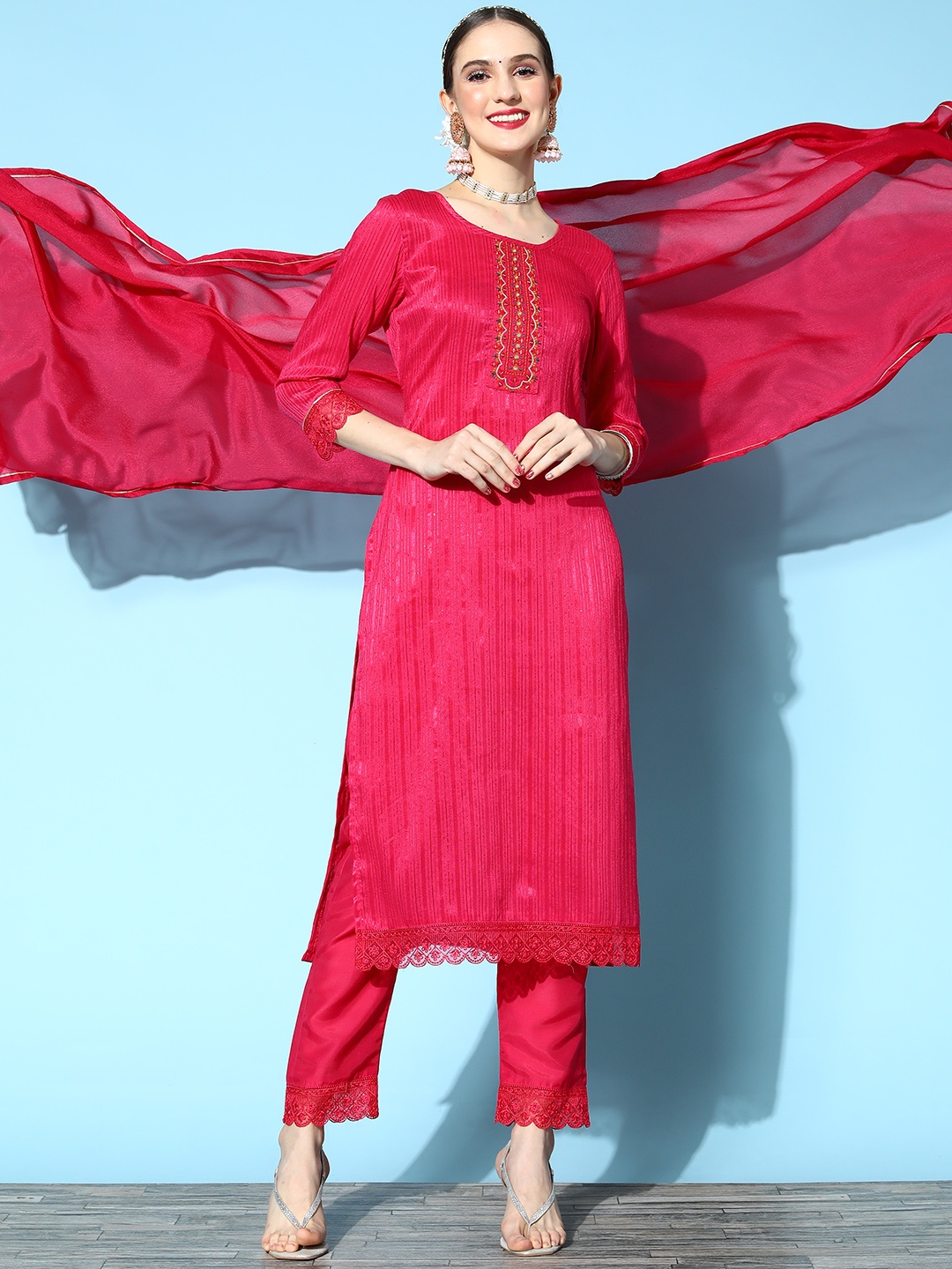 

SheWill Women Ethnic Motifs Silk Blend Hyper Texture Kurta Set, Pink