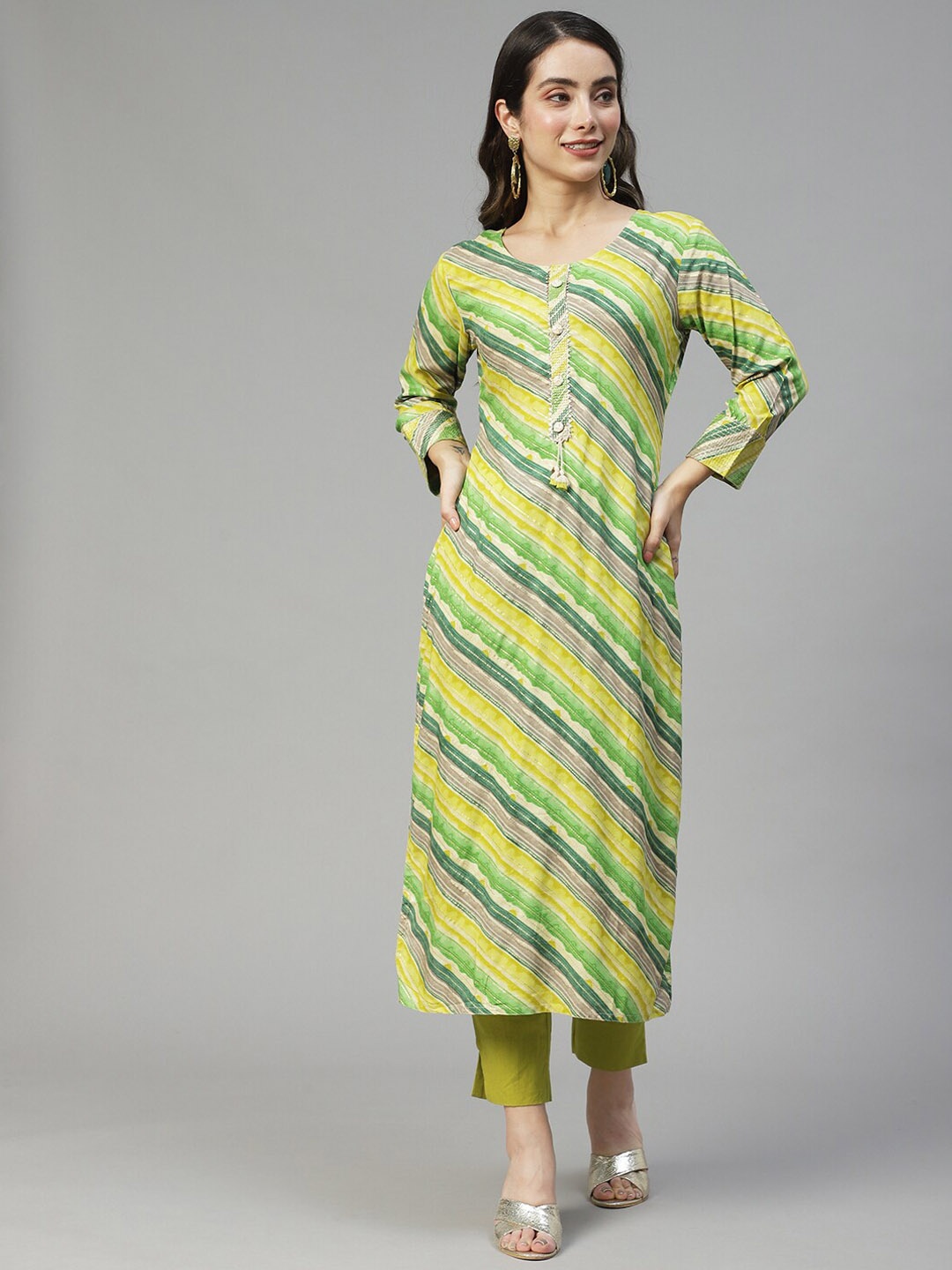 

FASHOR Women Green & Yellow Striped Mirror Work Straight Kurta