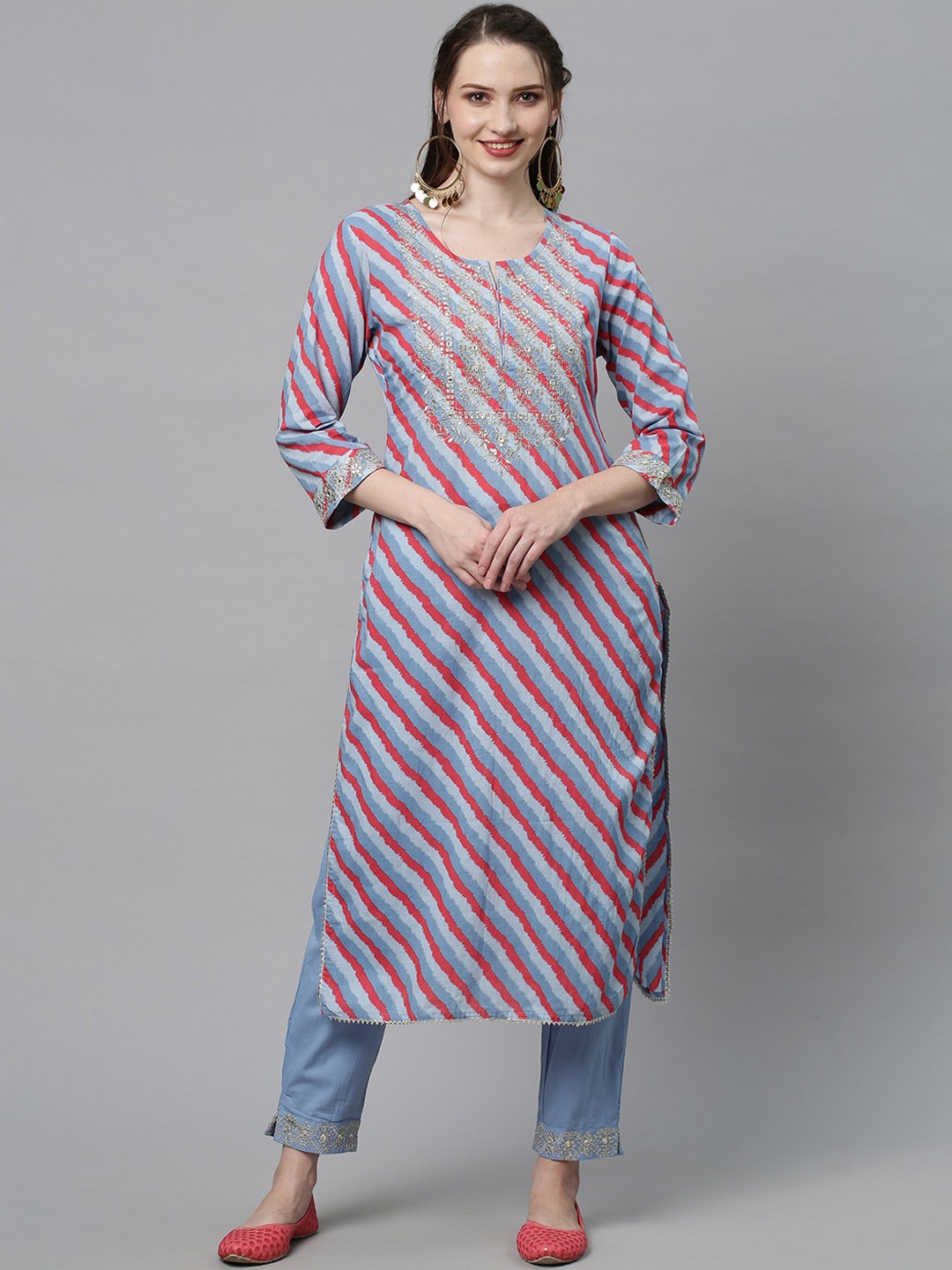 

FASHOR Women Blue Leheriya Printed Pure Cotton Thread Kurta with Trousers