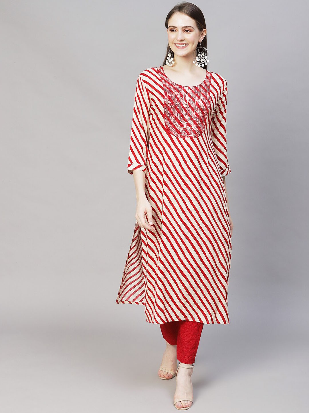 

FASHOR Women Red & White Leheriya Printed Gotta Patti Kurta
