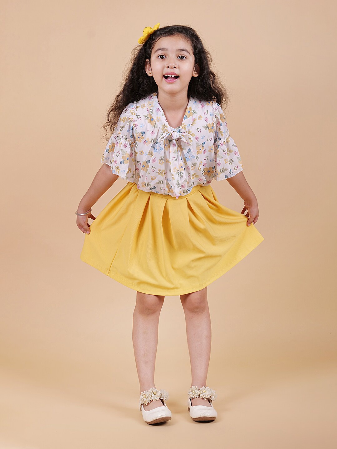 

MYY Girls White & Yellow Printed Top with Skirt