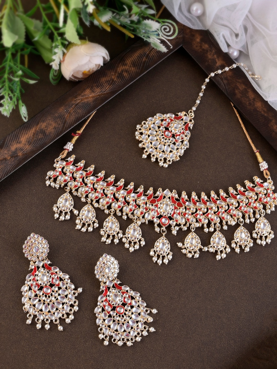 

Shoshaa Gold-Plated Kundan Studded Jewellery Set, Red