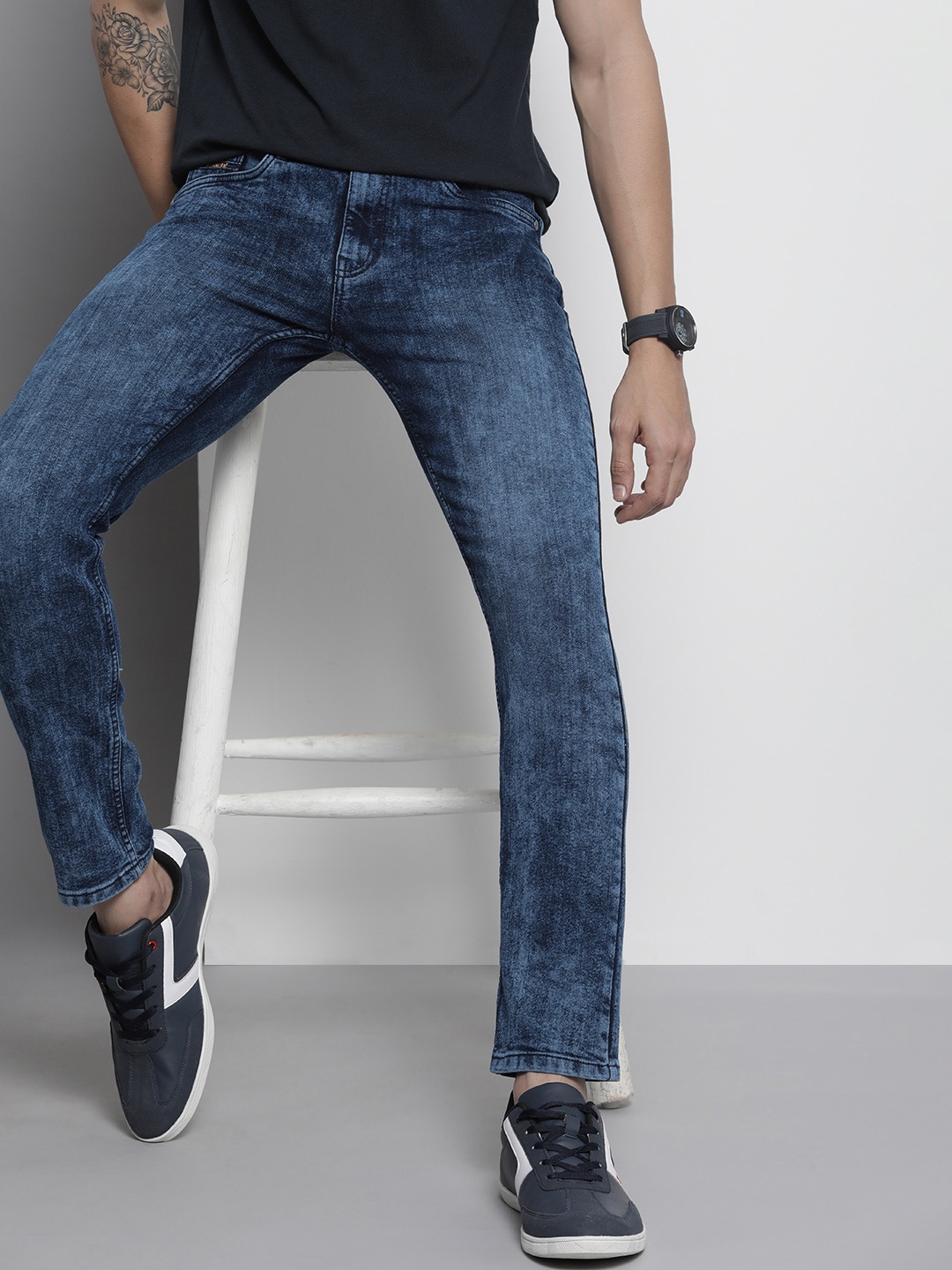 

The Indian Garage Co Men Navy Blue Skinny Fit Heavy Fade Stretchable Jeans