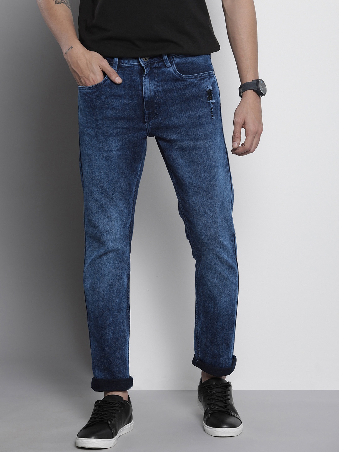 

The Indian Garage Co Men Navy Blue Slim Straight Fit Light Fade Stretchable Jeans