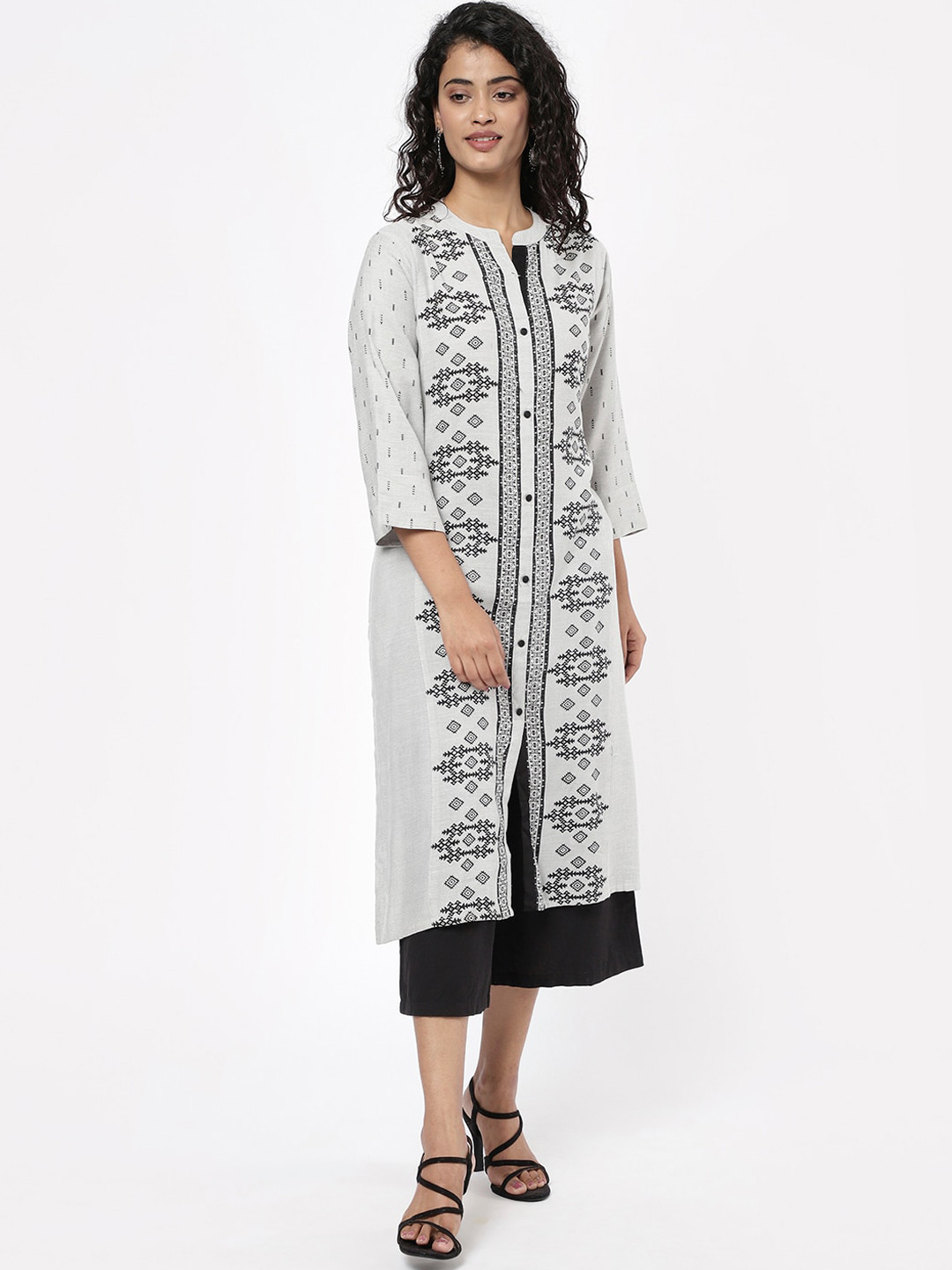 

R&B Women White & Black Floral Printed Kurta