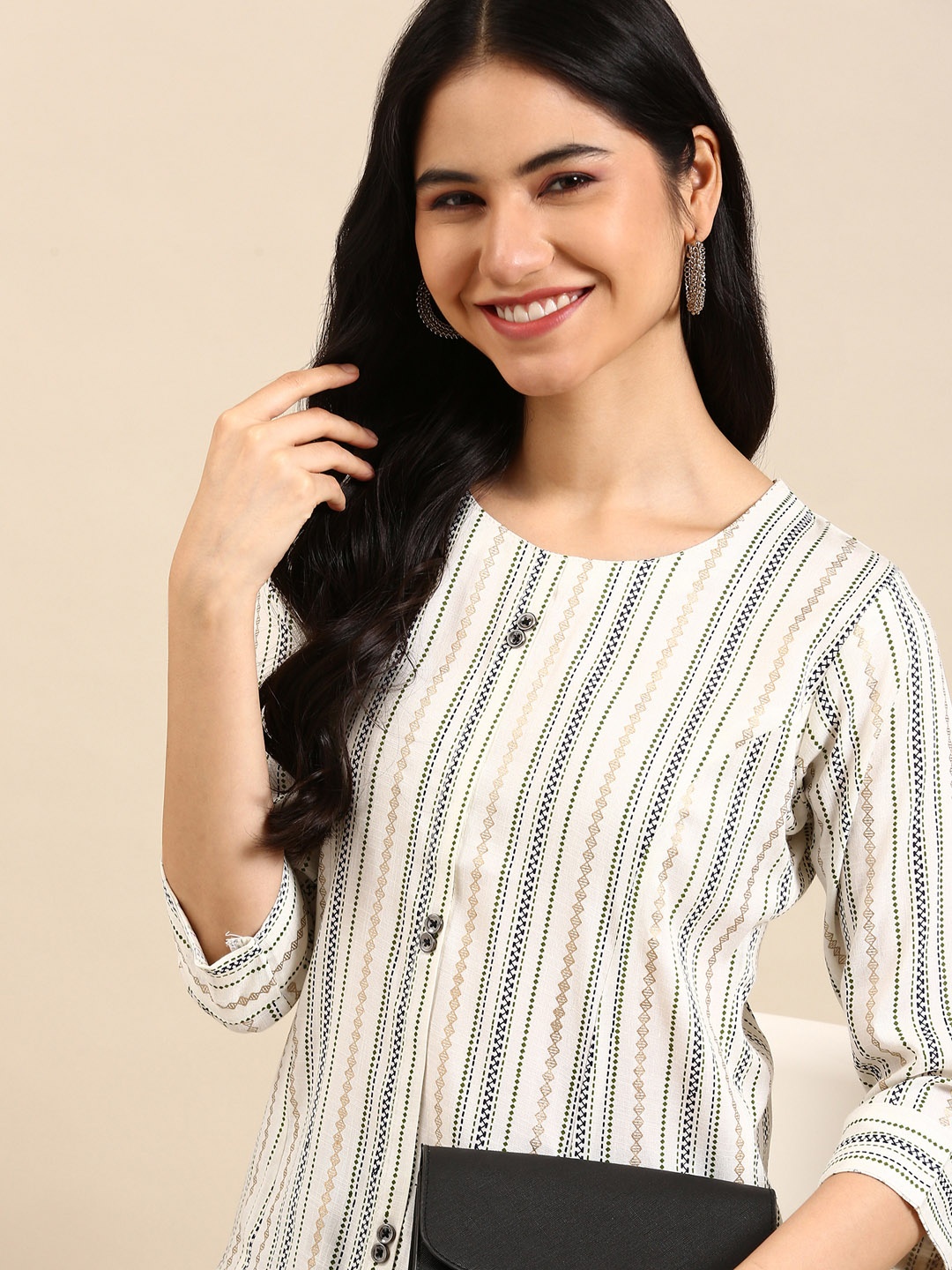 

SHOWOFF Women White Geometric Striped Straight Kurta